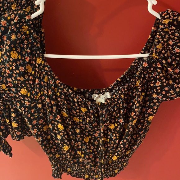 Aeropostale 2 Piece Floral Set - Picture 2 of 7